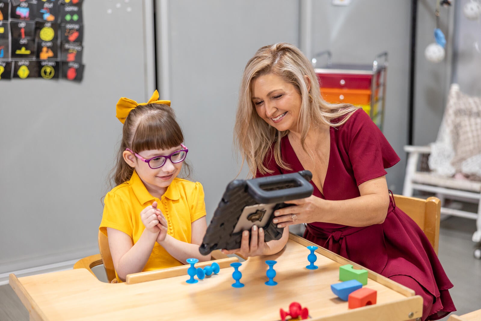 speech therapist working with child